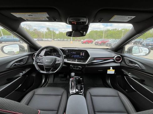 New 2026 Chevrolet Trax RS w/ Driver Confidence Package FWD image 22