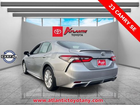 Used 2023 Toyota Camry SE image 5