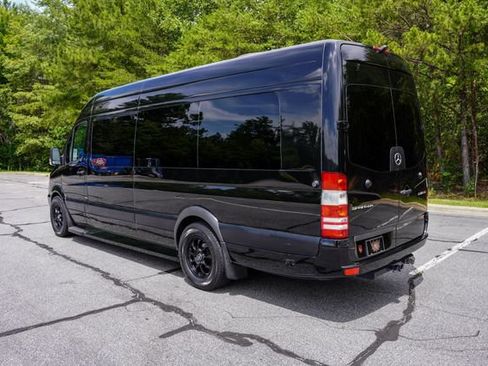 Used 2016 Mercedes-Benz Sprinter 2500 image 11