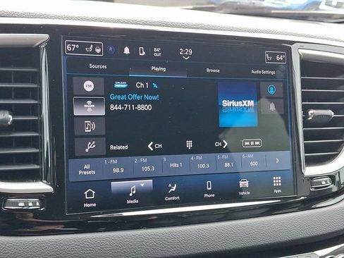 Certified 2023 Chrysler Pacifica Touring-L FWD image 22