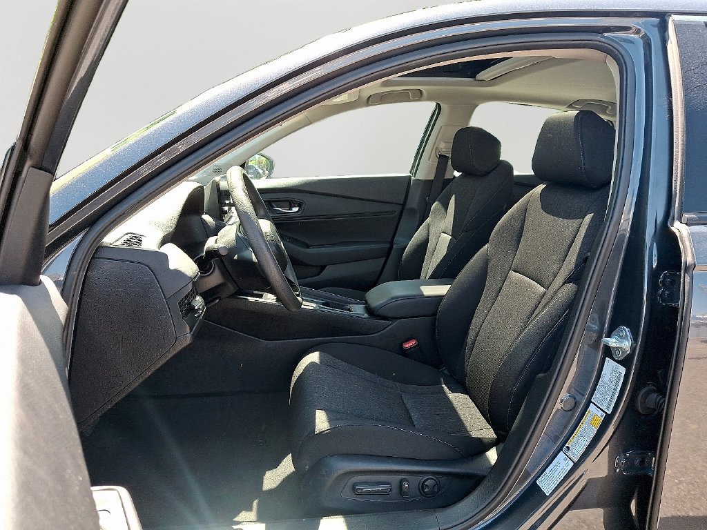Used 2024 Honda Accord EX image 13