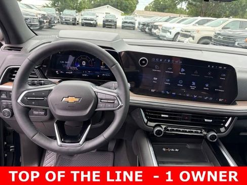Certified 2025 Chevrolet Suburban High Country AWD/4WD image 19