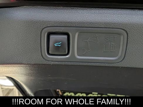 Used 2024 Ford Expedition XLT AWD/4WD image 23