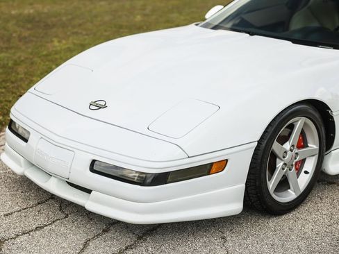 Used 1995 Chevrolet Corvette Coupe RWD image 5