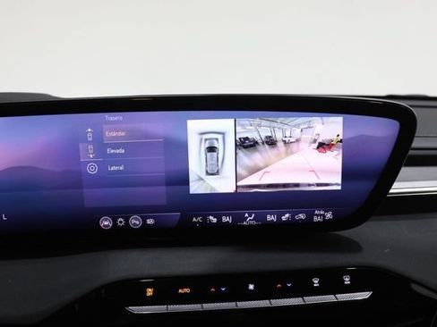 Used 2025 Buick Enclave Preferred FWD image 25