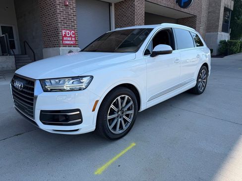 Used 2017 Audi Q7 3.0T Prestige w/ Prestige Package AWD/4WD image 3