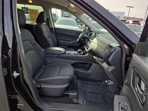 Certified 2024 Nissan Pathfinder SV image 15