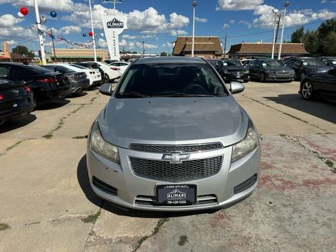 Used 2014 Chevrolet Cruze LT FWD image 2