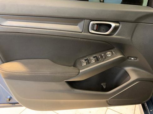 Used 2025 Honda Civic Sport image 15