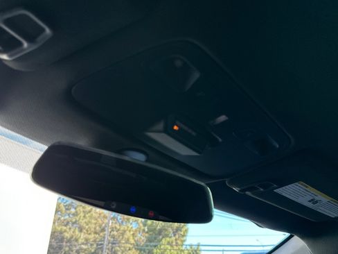 Used 2018 Chevrolet Camaro SS image 23