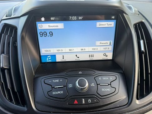 Used 2016 Ford Escape SE w/ Equipment Group 201A FWD image 23