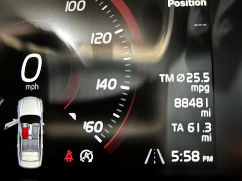 Used 2018 Volvo S90 T5 Momentum w/ Convenience Package image 5