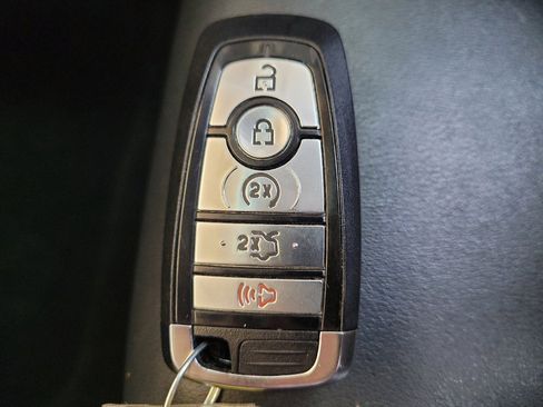 Used 2020 Ford Fusion Energi Titanium image 32