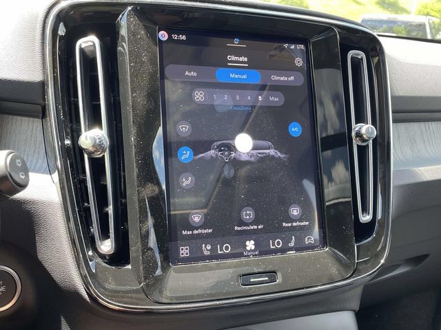 New 2026 Volvo XC40 B5 Core w/ Protection Package Premier AWD/4WD image 28