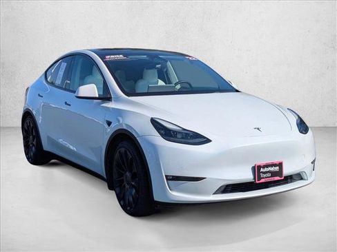 Used 2022 Tesla Model Y Performance image 3