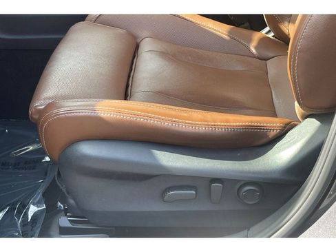 Used 2022 Subaru Outback Touring w/ Popular Package #2 image 13