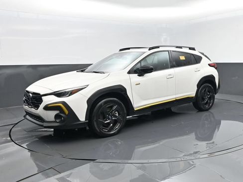 Used 2025 Subaru Crosstrek 2.5i Sport AWD/4WD image 2