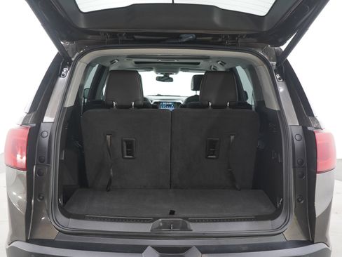 Used 2019 GMC Acadia SLT w/ LPO, Floor Liner Package image 18