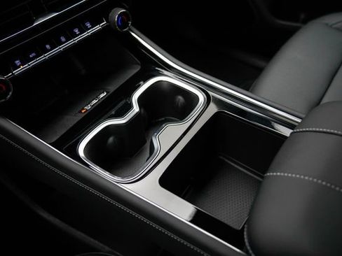 New 2026 Chevrolet Traverse LT w/ Enhanced Driving Package FWD image 32