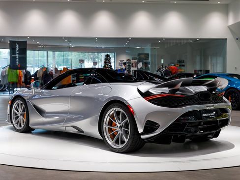 New 2026 McLaren 750S Spider image 6