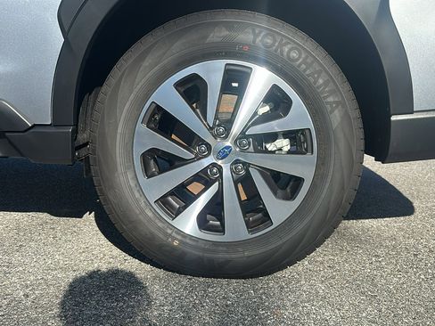 New 2025 Subaru Outback Premium image 20