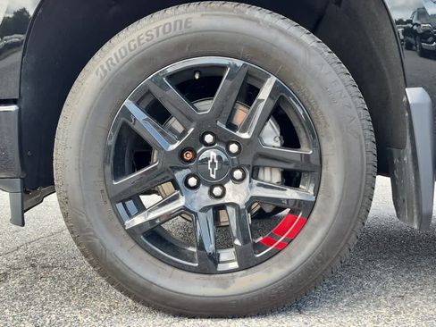 Used 2024 Chevrolet Silverado 1500 RST w/ Redline Edition AWD/4WD image 9