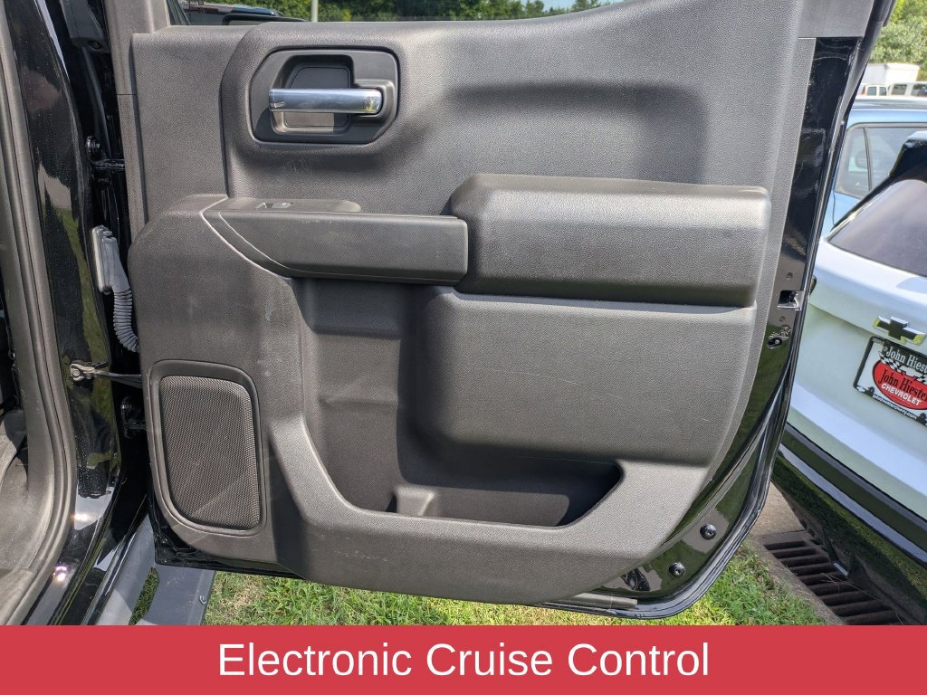 Used 2023 Chevrolet Silverado 1500 Custom AWD/4WD image 31