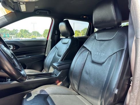 Certified 2022 Jeep Compass Limited image 12