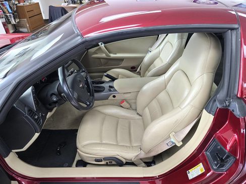Used 2006 Chevrolet Corvette Coupe w/ Preferred Equipment Group image 8