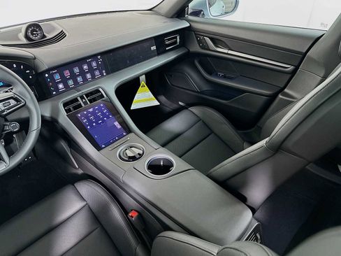 New 2025 Porsche Taycan image 26