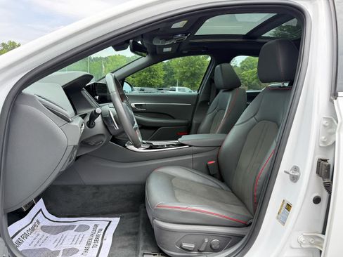 Used 2023 Hyundai Sonata SEL Plus w/ Cargo Package FWD image 12