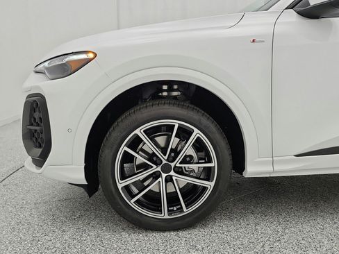 New 2026 Audi Q5 Premium Plus AWD/4WD image 13