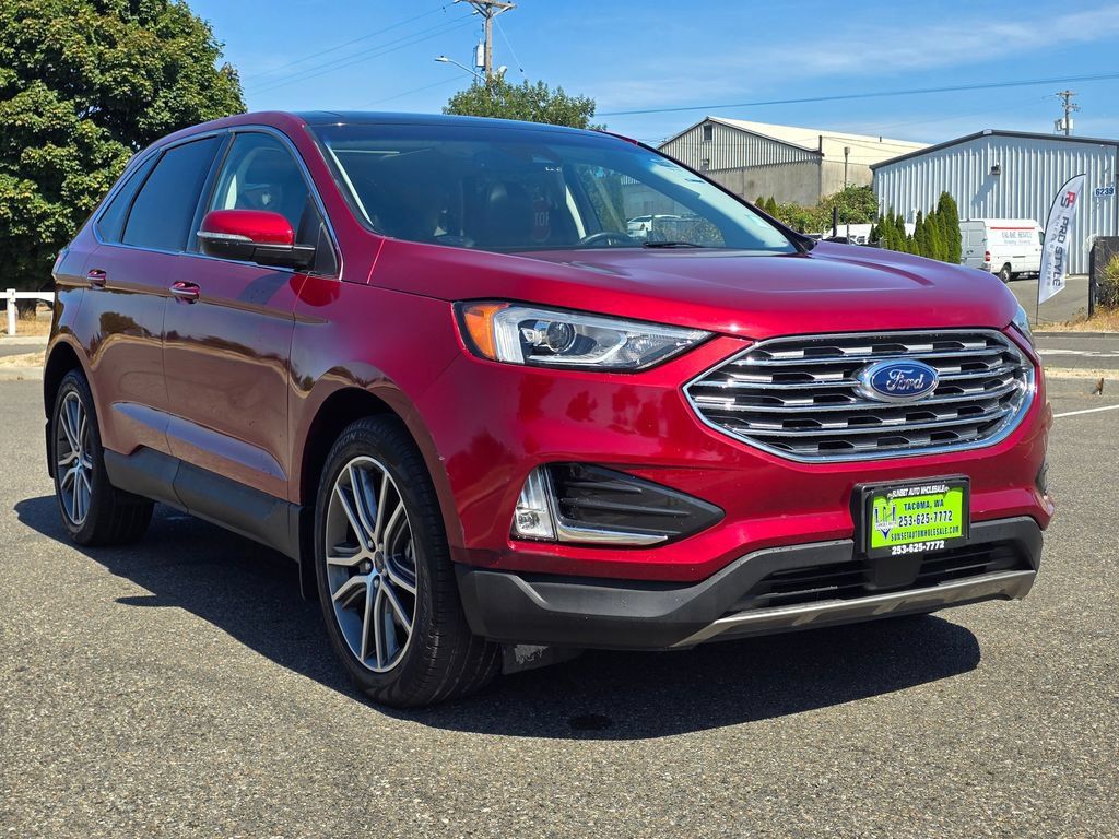 Used 2019 Ford Edge Titanium w/ Cold Weather Package AWD/4WD image 7