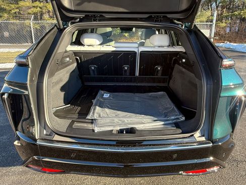 New 2026 Cadillac Lyriq Luxury image 36