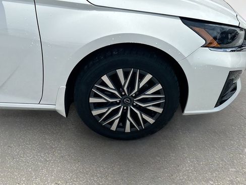 Used 2023 Nissan Altima 2.5 SV w/ SV Premium Package AWD/4WD image 31