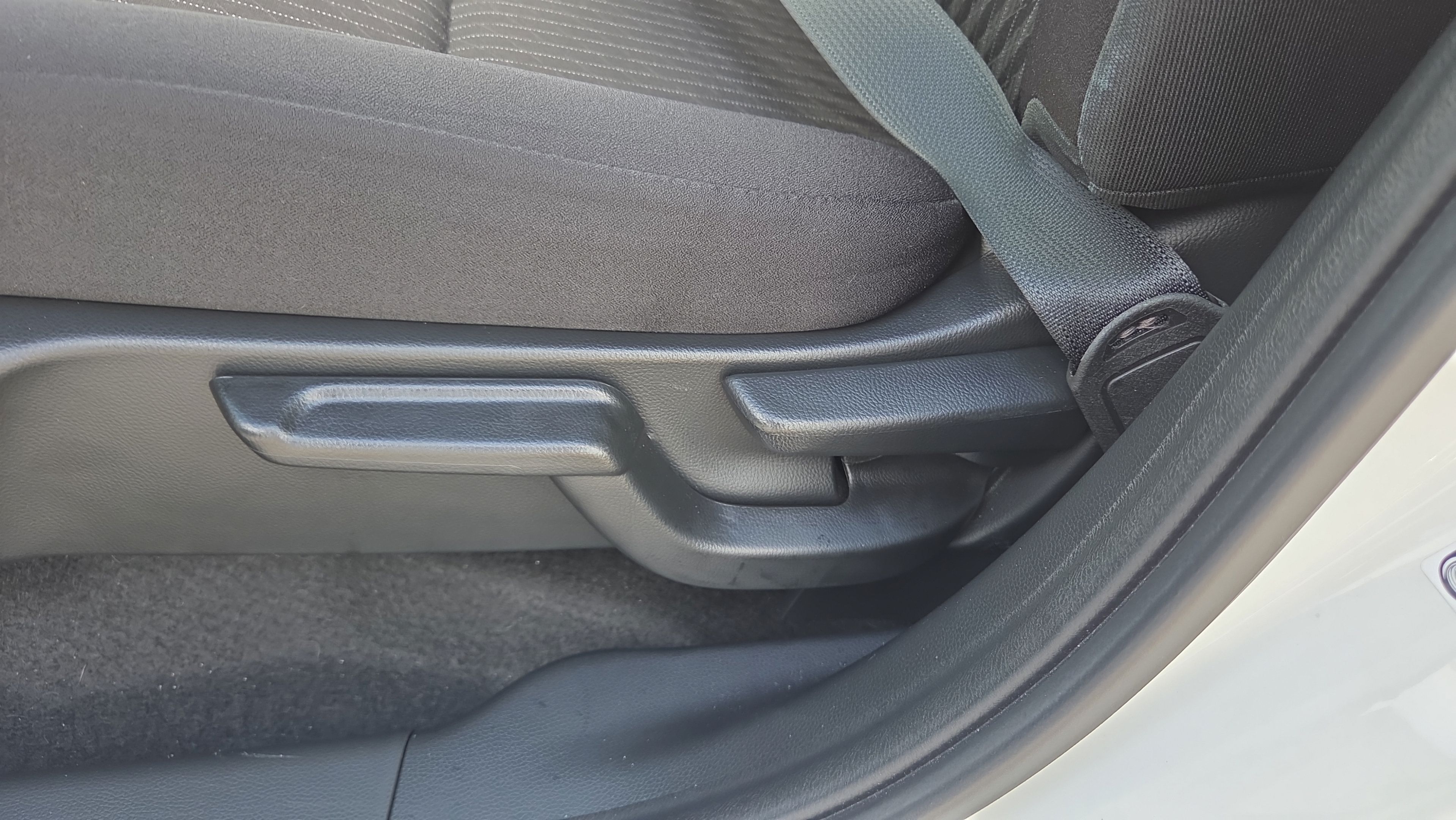 Used 2018 Honda Fit EX image 10