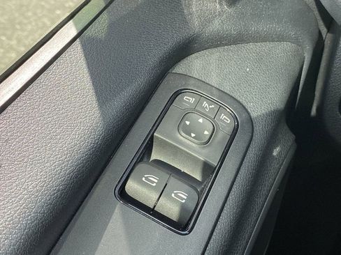 Used 2024 Mercedes-Benz Sprinter 2500 w/ Dashboard Charging Package image 8