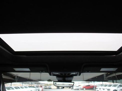 Used 2024 GMC Sierra 2500 AT4X w/ AT4X AEV Edition image 25