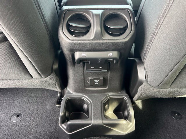 Used 2020 Jeep Wrangler Unlimited Sahara w/ Dual Top Group AWD/4WD image 20