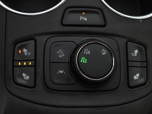 Used 2022 GMC Terrain SLT w/ Tech Package image 31