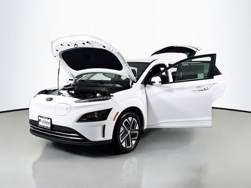 Used 2023 Hyundai Kona SE w/ Cargo Package image 22