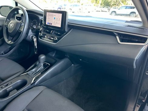 Used 2024 Toyota Corolla LE image 30