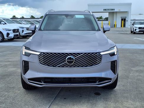 Used 2026 Volvo XC90 B5 Core w/ Protection Package Premier image 2