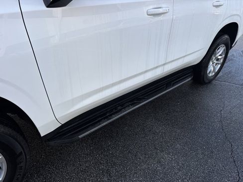 Used 2021 Chevrolet Tahoe LT image 14