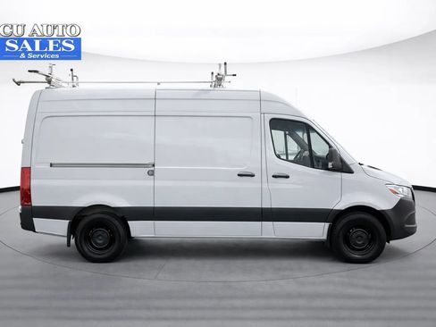 Used 2023 Mercedes-Benz Sprinter 2500 w/ Parking Package image 7
