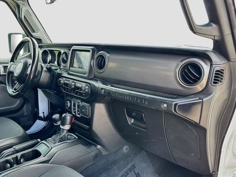 Used 2021 Jeep Wrangler Sport AWD/4WD image 27