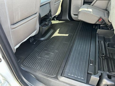 Used 2021 Ford F250 XLT w/ FX4 Off-Road Package image 24