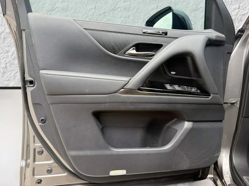 Used 2024 Lexus LX 600 4WD w/ Luxury Package image 23