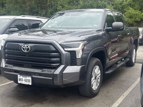 Used 2025 Toyota Tundra SR5 w/ SR5 Premium Package AWD/4WD image 2