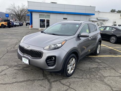 Used 2017 Kia Sportage LX w/ LX Popular Package image 3